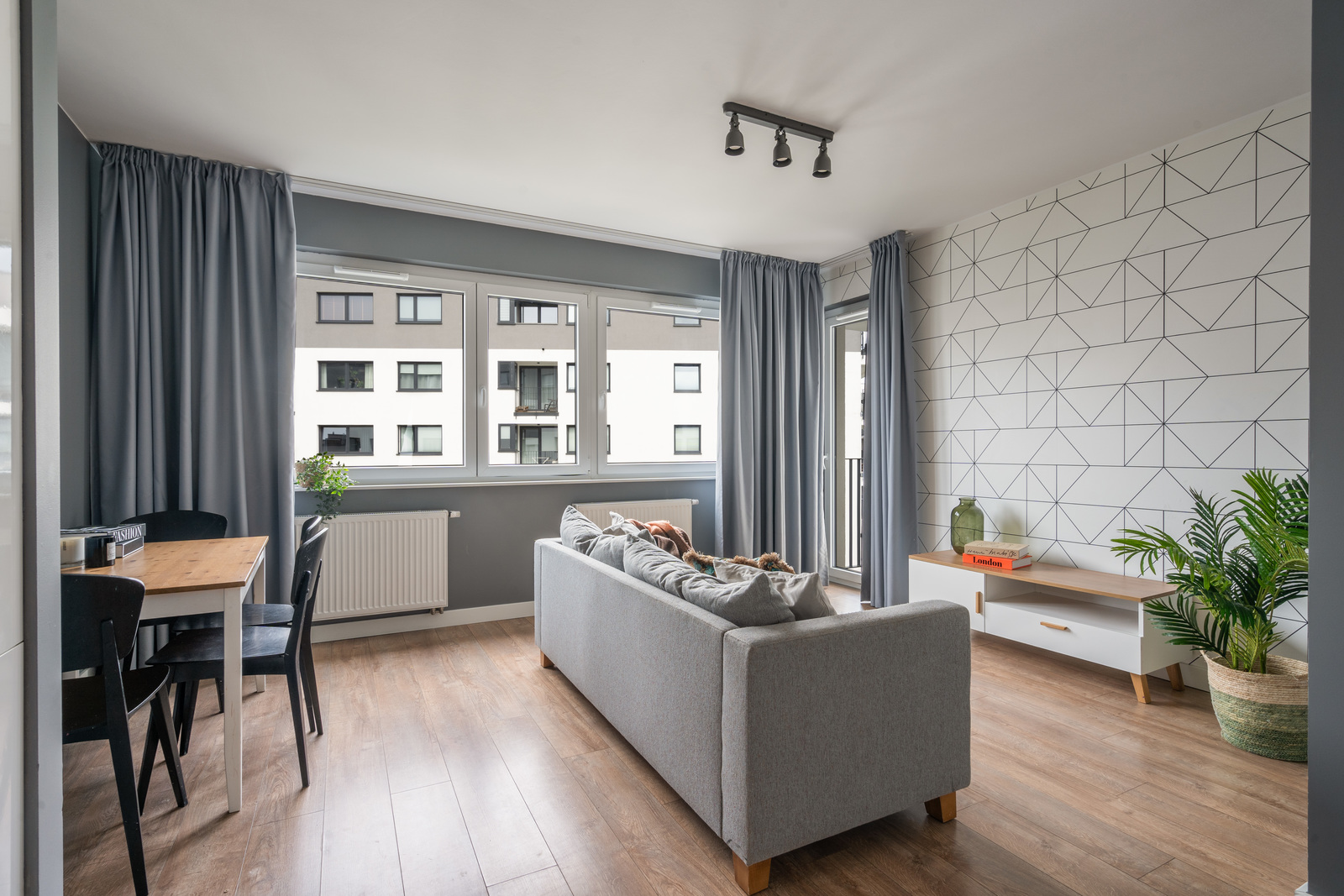 Mieszkanie – Mazowieckie – Warszawa – 1154/7447/OMS