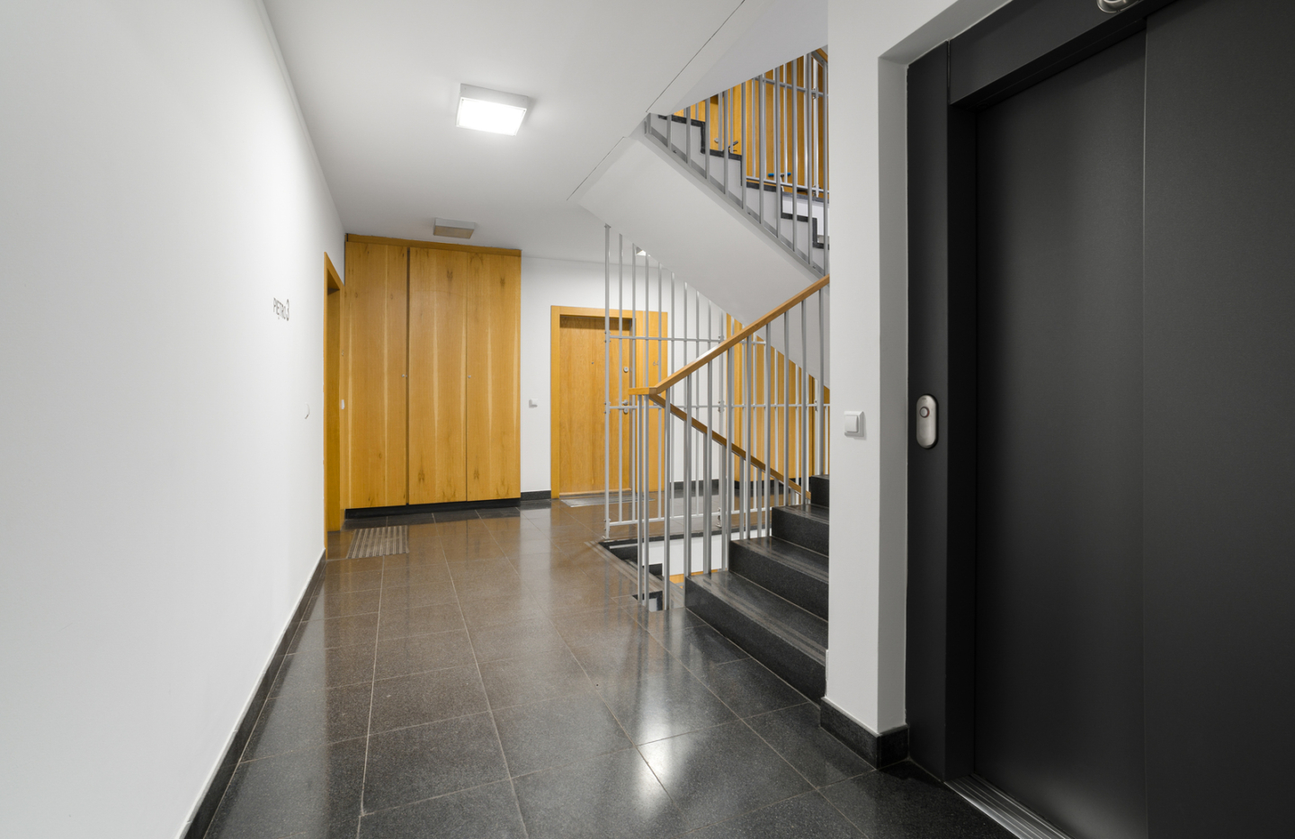 Mieszkanie – Mazowieckie – Warszawa – 444/7447/OMW