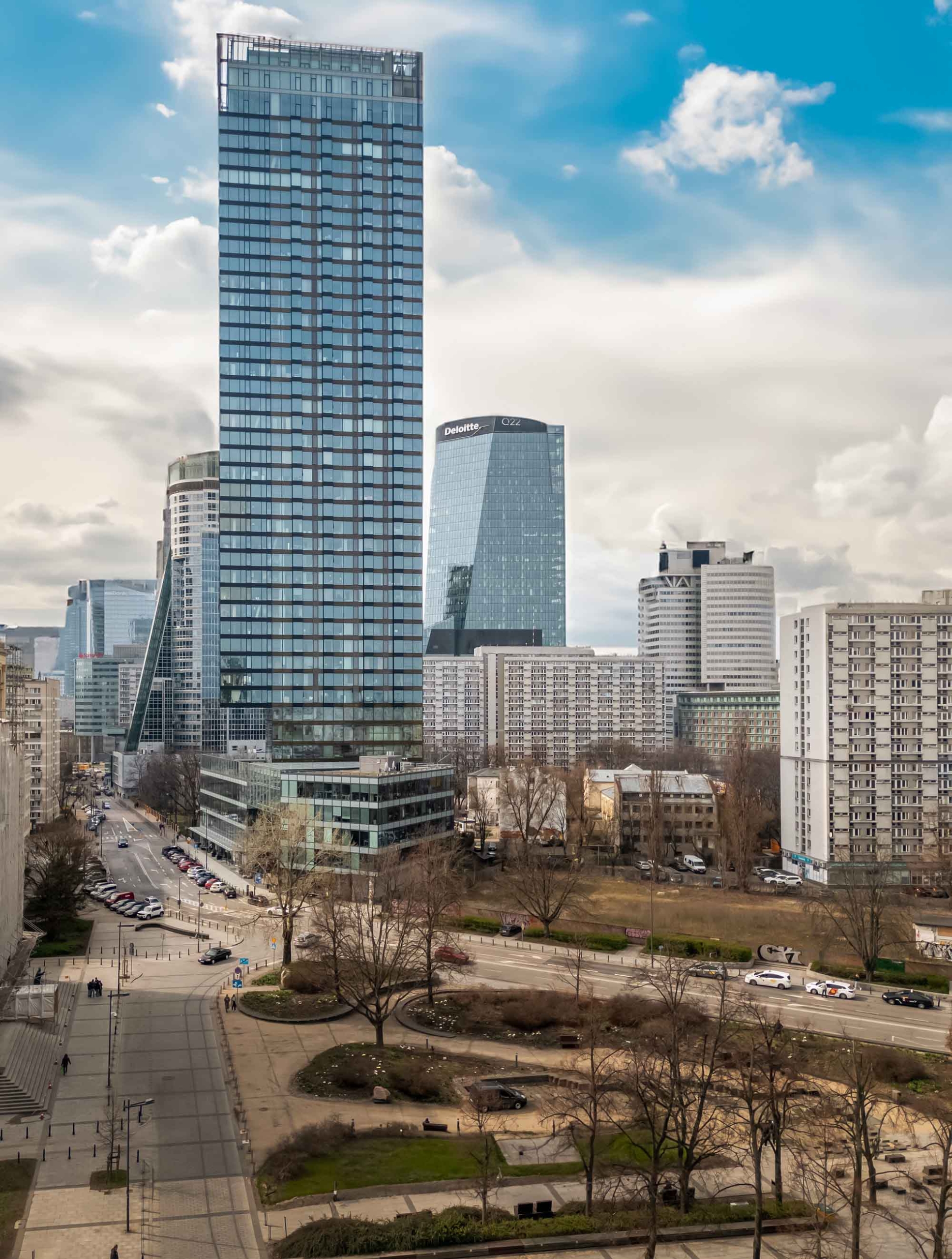 Cosmopolitan, Twarda 4