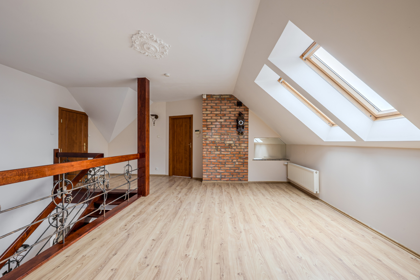 Dom – Mazowieckie – Ustanów – 458/7447/ODS